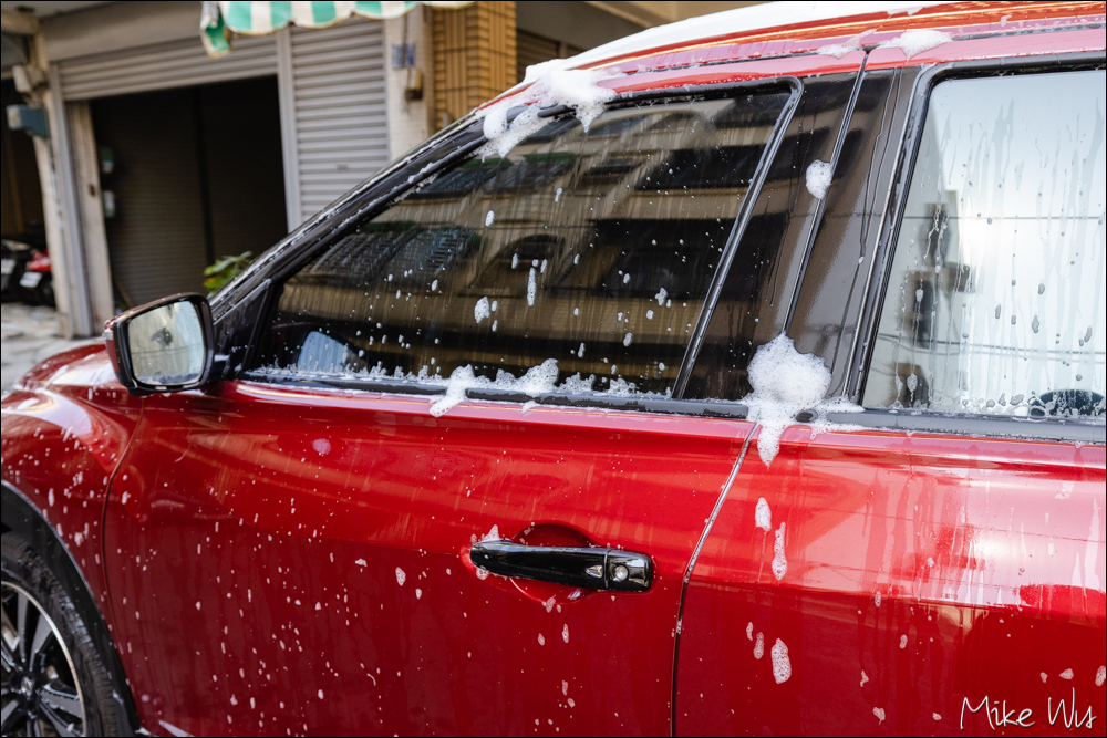 《英國Simoniz喜美奈》掌握正確的洗車方式就有鍍膜晶艷感 @麥克Wu的生活攝影札記