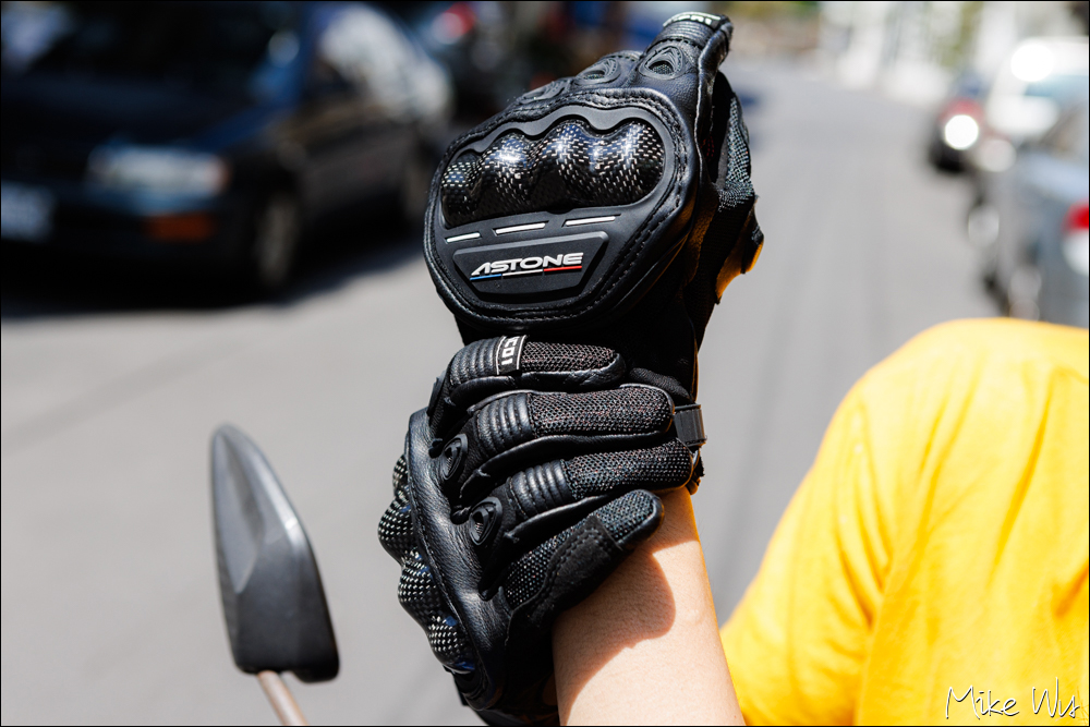 【開箱】ASTONE KC01 觸控透氣防摔手套，通風且兼顧外型的機車手套 @麥克Wu的生活攝影札記
