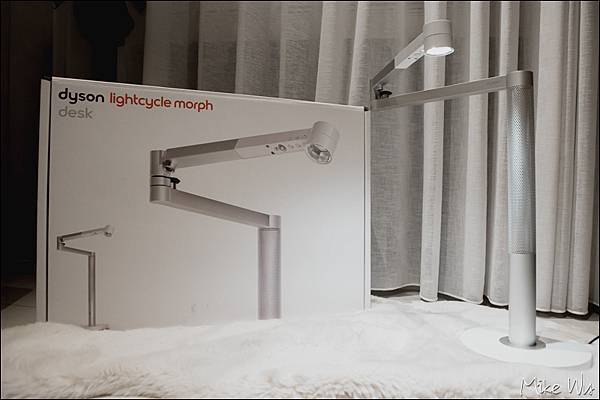 【開箱】Dyson Lightcycle Morph™智慧檯燈，金屬時尚質感，一堆你你想不到的檯燈功能 @麥克Wu的生活攝影札記