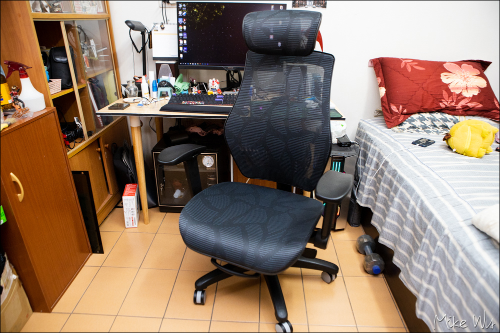 【開箱】家的椅子 17-1 人體工學網椅，一張改善我腰痠背痛的工學椅 @麥克Wu的生活攝影札記